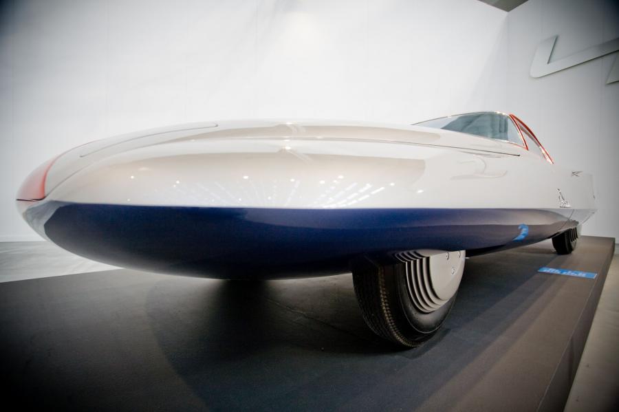  Ghia Gilda Streamline X Coupe 1955 года  (фото 38 из 42)
